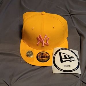 Rare Exclusive New York Yankees Pink Lemonade New Era 59Fifty - Size 7 3/8